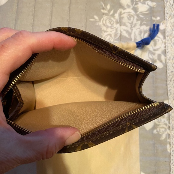 šÆ Authentic Louis Vuitton Toiletry 15 - Picture 7 of 10